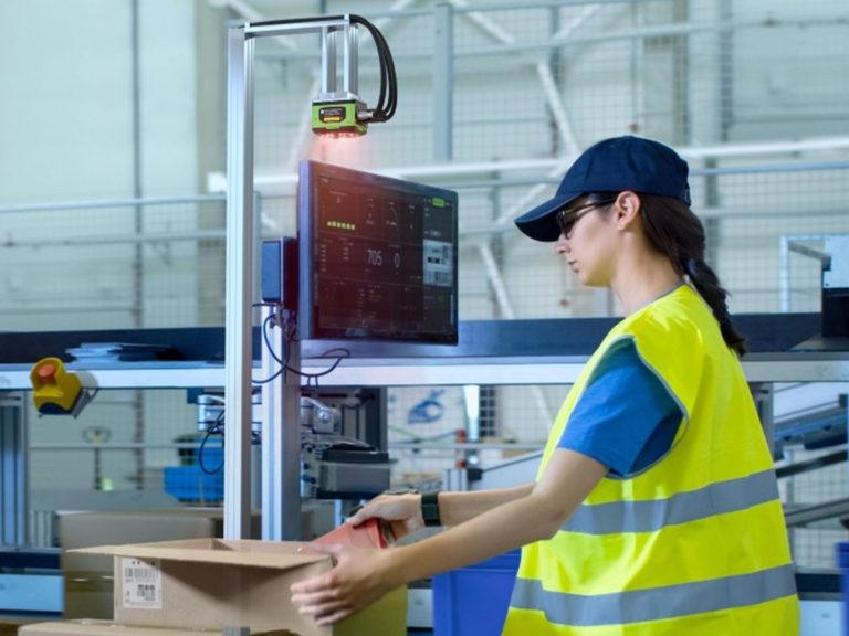 Orderpicker werk Nederland in logistiek magazijn